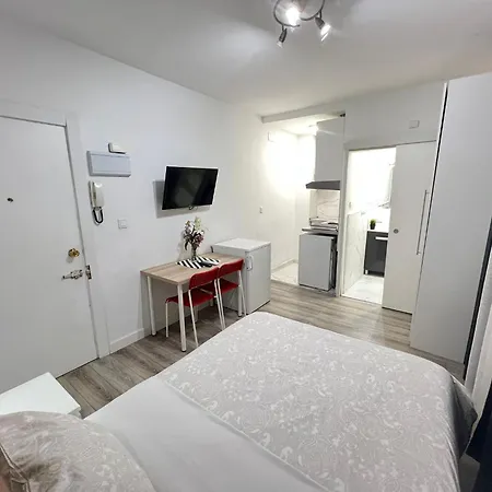 Rooms Quiet Madri Exterior foto
