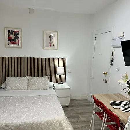 Rooms Quiet Madri Exterior foto